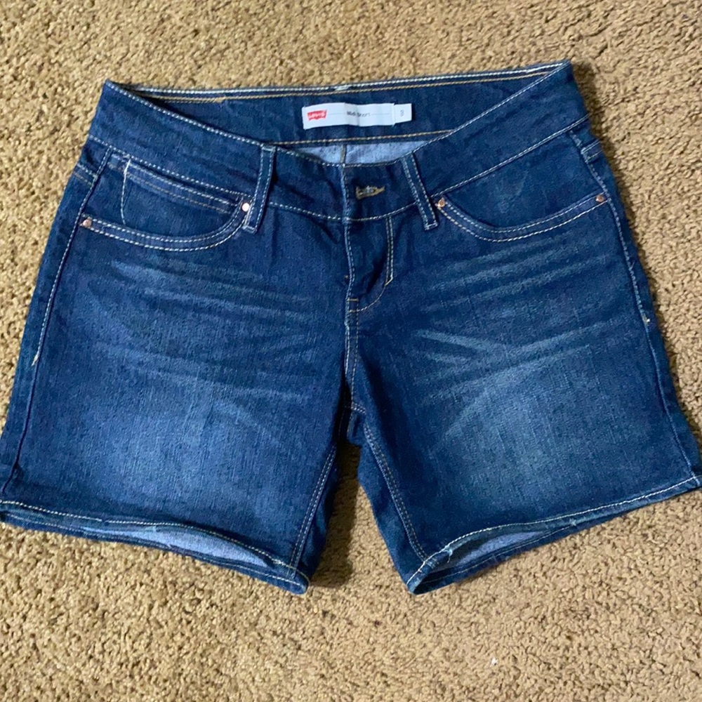 Levi’s shorts; 4 inches long